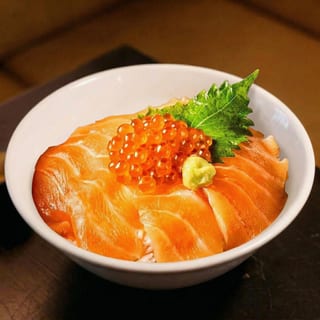 Salmon Ikura Don